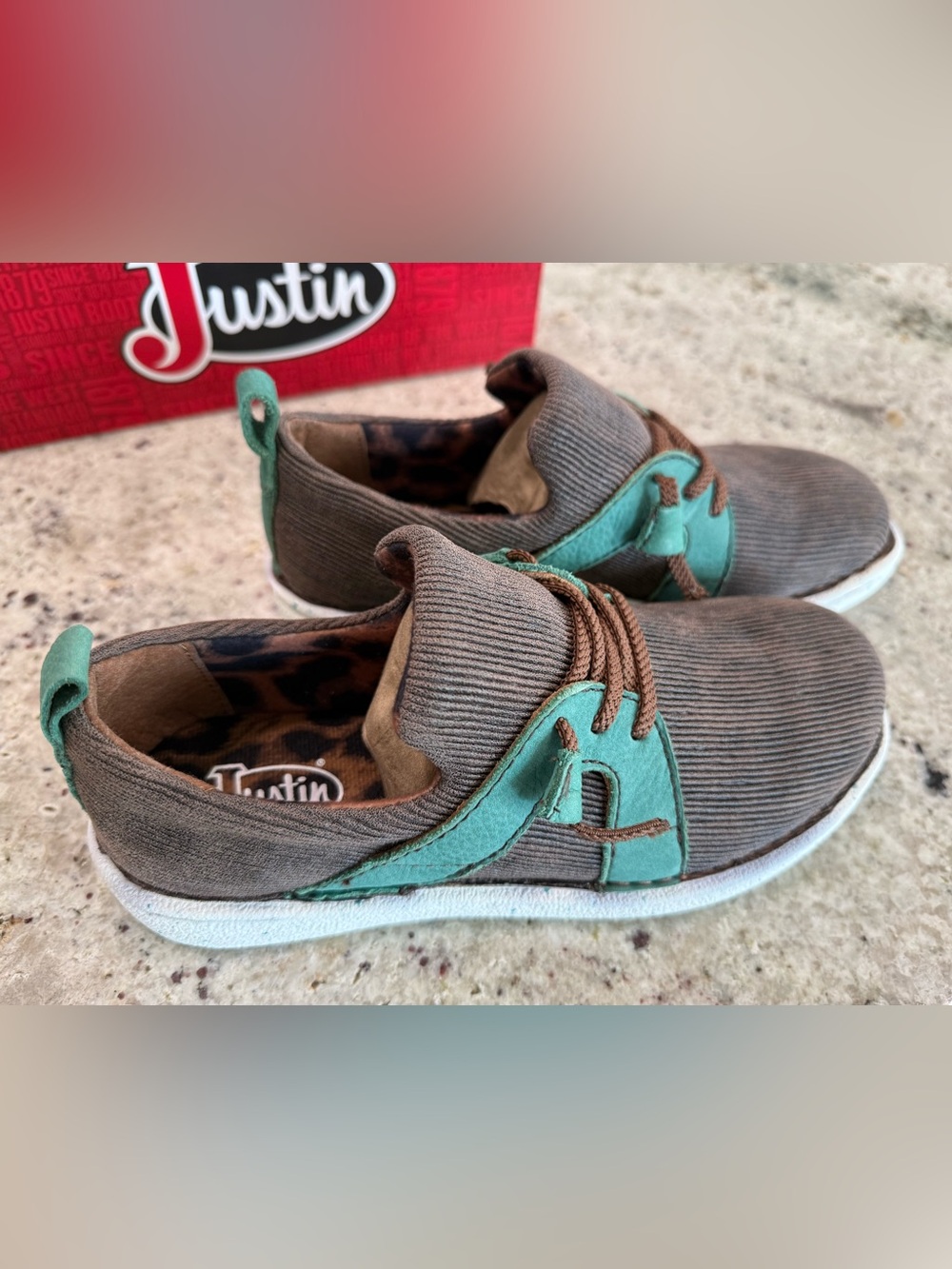 Justin Boots Brown Corduroy Casual Women's Shoes with Turquoise Leather Accents
